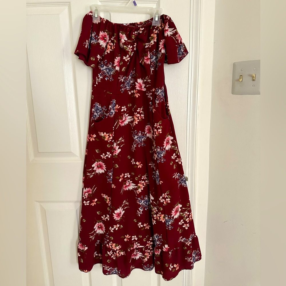 Maroon off-the-shoulder midi floral dress with pockets, new with tags